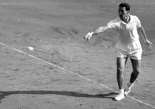 Addio a Nicola Pietrangeli: la Ferrari 308, la Stratos e la sfida in pista contro Panatta