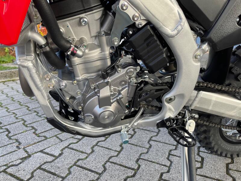 Honda CRF 250RX Enduro (2026) (4)