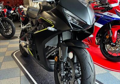 Honda CBR 650 R E-Clutch (2024 - 26) - Annuncio 9901137