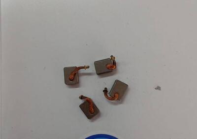 1241132536 SPAZZOLE MOTORINO AVVIAMENTO BMW SERIE - Annuncio 9904542