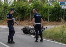Incidente a Bari: due giovani muoiono mentre provano una moto su strada chiusa, indagini sui cellulari