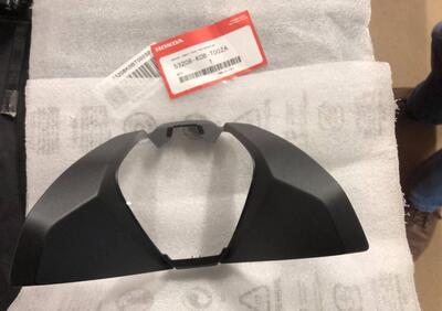 COPERCHIO SUPERIORE MANUBRIO PER HONDA FORZA 350. - Annuncio 9914803