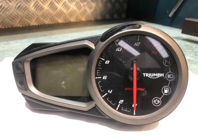 STRUMENTO TRIUMPH STREET TRIPLE 765 ANNO 2020 - Annuncio 9918303