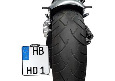 Portatarga laterale nero con luce targa superiore  - Annuncio 9133379