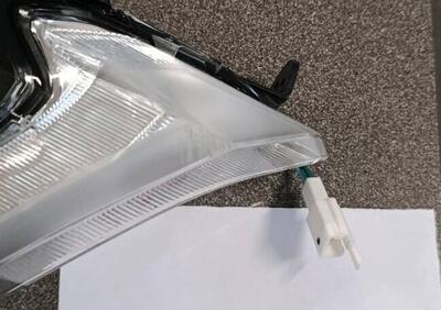 FRECCIA ANTERIORE DX SYM ADX 300 - Annuncio 9929555