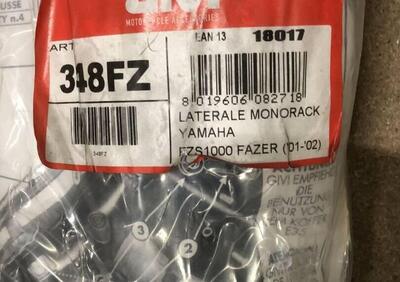 PORTABORSE GIVI MONORAK 2002 CODICE 348FZ - Annuncio 9930976
