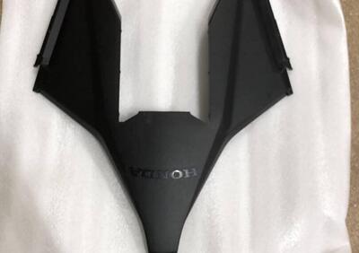 COPERCHIO INF. POST. CENTRALE PER HONDA CBR 1000 R - Annuncio 9931841