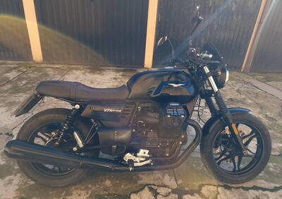 Moto Guzzi V7 III Stone (2017 - 20) - Annuncio 9933133