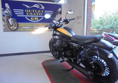 Moto Guzzi V9 Bobber (2016 - 18) - Annuncio 9935727