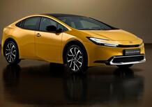 Toyota richiama oltre 141.000 Prius: le portiere posteriori si aprono da sole