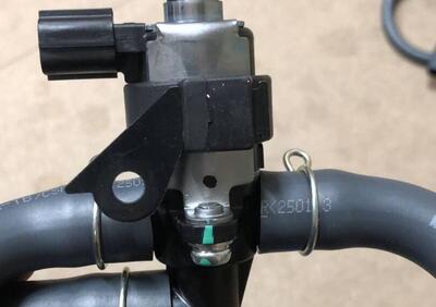 VALVOLA INIEZIONE COMPLETA PER HONDA CBR 1000 RR-R - Annuncio 9938993