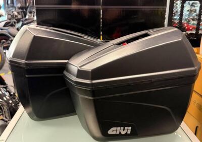 VALIGIE LATERALI GIVI E22N - Annuncio 9944865