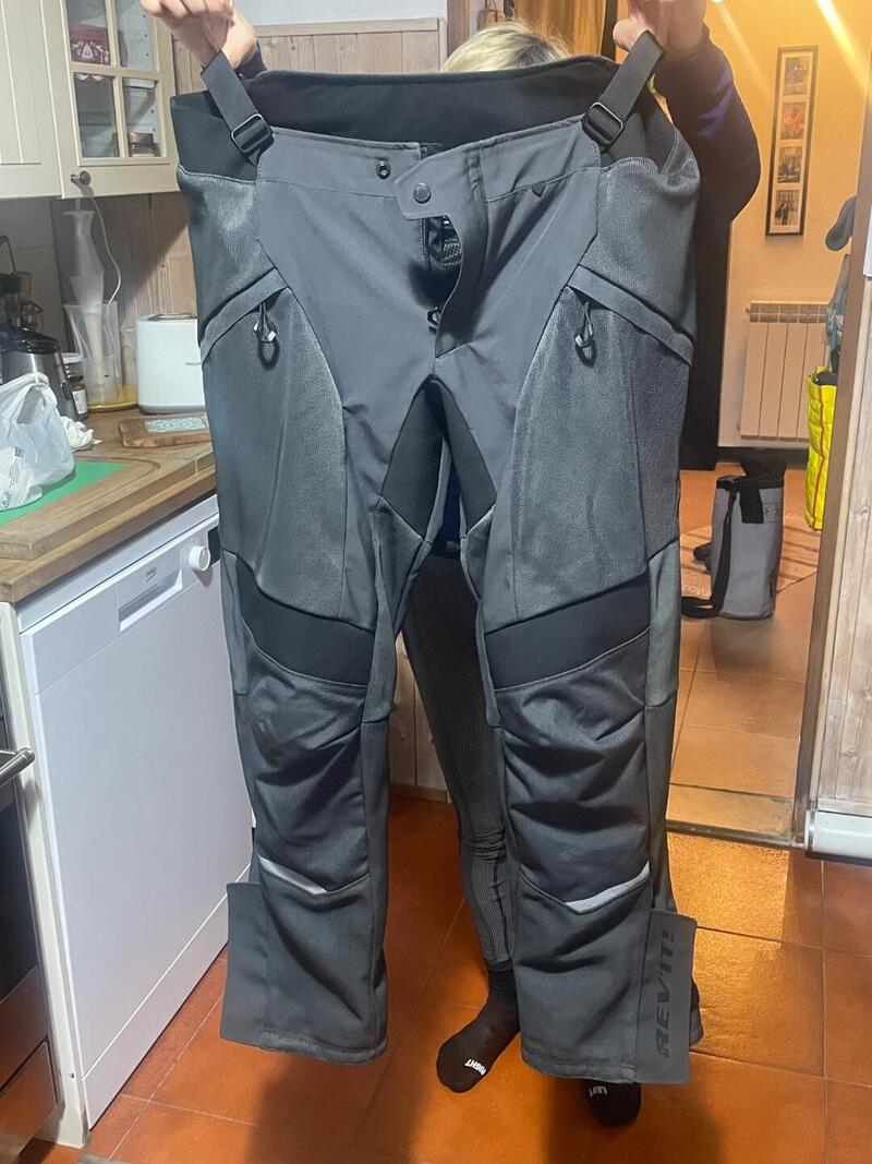 Vendo pantaloni Revit estivi nuovi Rev'it! (3)