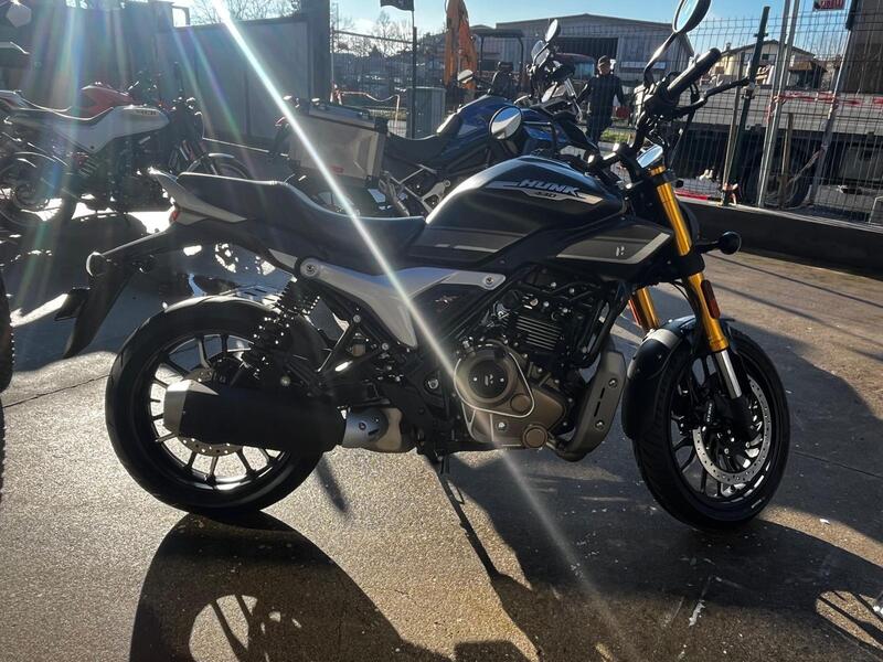 Hero MotoCorp Hunk 440 (2026) (3)
