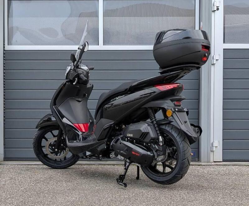 Swm C-Fly 125 (2026) (3)