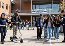 A Reggio Emilia la Polizia Locale porta a scuola monopattini e realtà aumentata