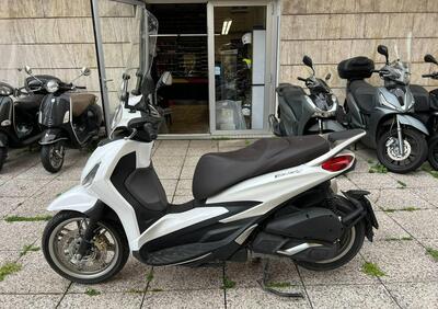 Piaggio Beverly 300 ABS-ASR (2021 - 25) - Annuncio 9955618