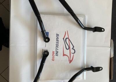 Coppia staffe borse Bear 650 Royal Enfield - Annuncio 9961174