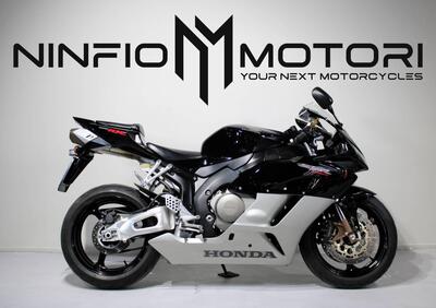 Honda CBR 1000 RR Fireblade (2004 - 05) - Annuncio 9971749
