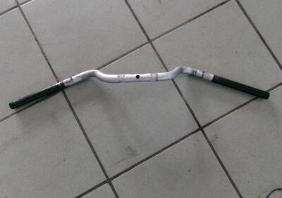 MANUBRIO BMW F 650 CS SCARVER - Annuncio 9981858