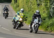 La polizia di Norfolk invita gli automobilisti: prestate attenzione ai motociclisti! 