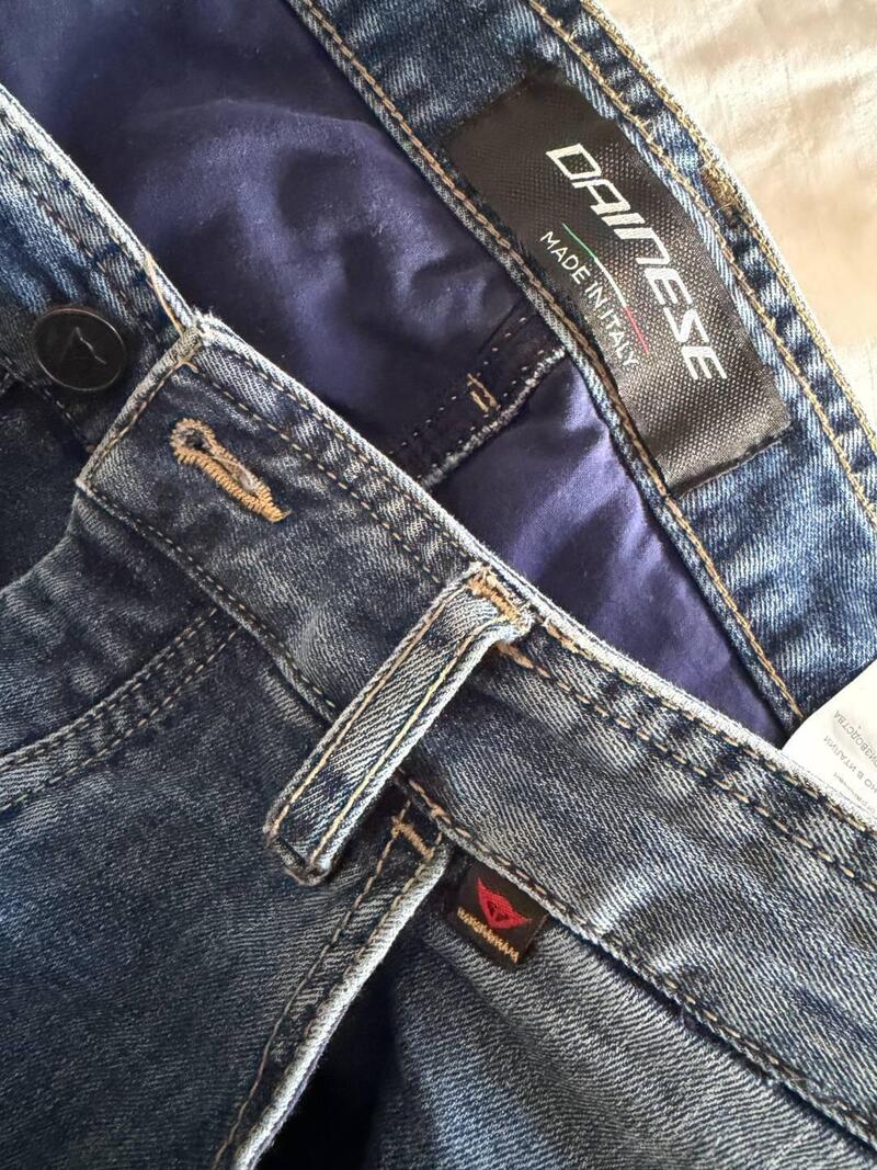 Jeans da moto Dainese con protezioni incorporate (5)