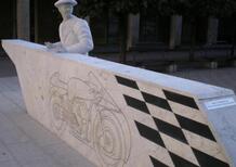 A Mandello si lavora per aggiustare il monumento a Carlo Guzzi