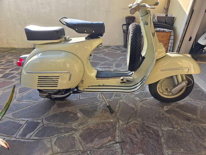 Piaggio Vespa GL (3)