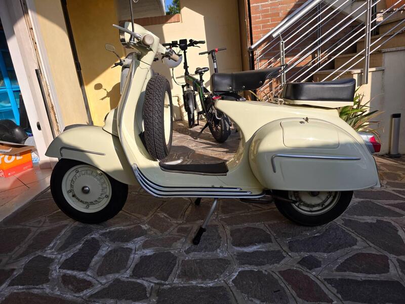Piaggio Vespa GL (4)