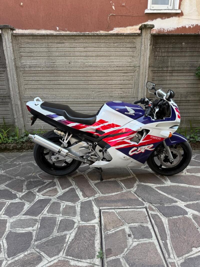 Honda CBR 600 F (2)