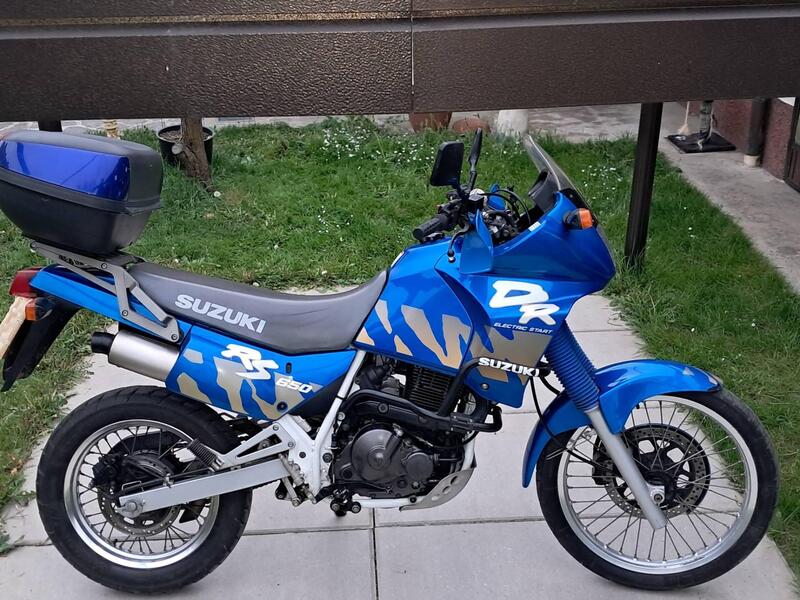 Suzuki DR 650 SR