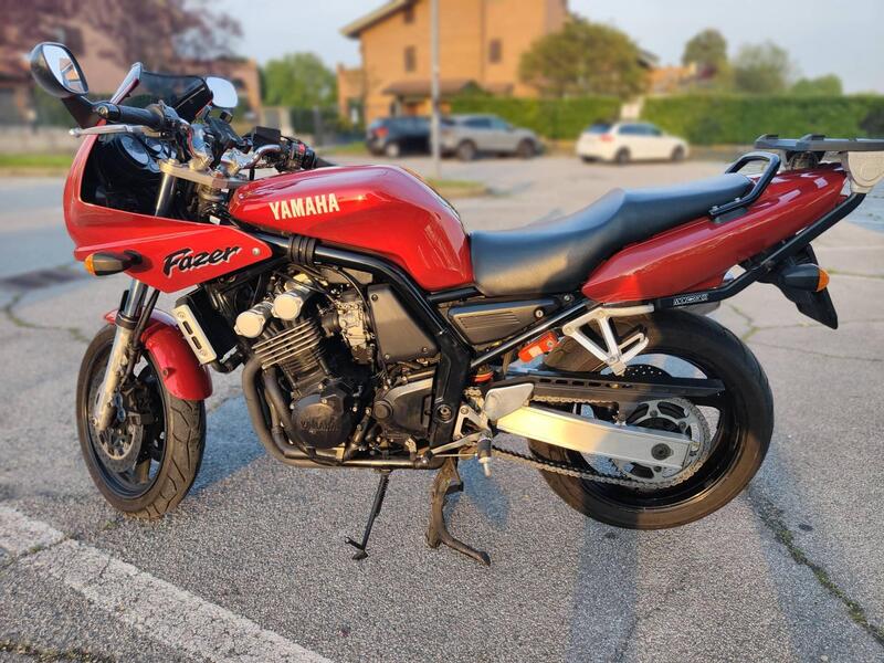 Yamaha Fazer FZS 600 (8)