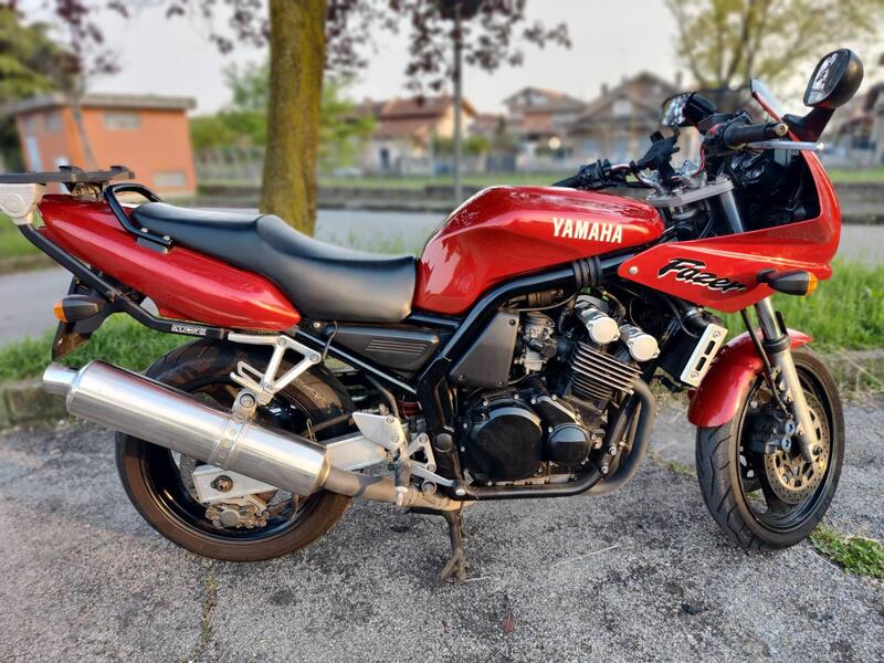 Yamaha Fazer FZS 600 (10)
