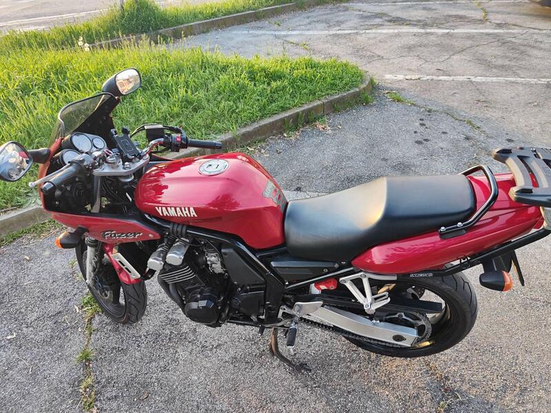Yamaha Fazer FZS 600 (12)