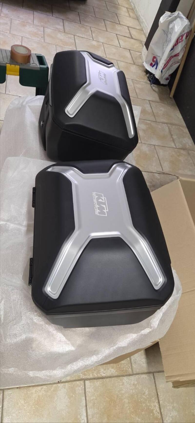 Valige Ktm 1290 Super Adventure (2)