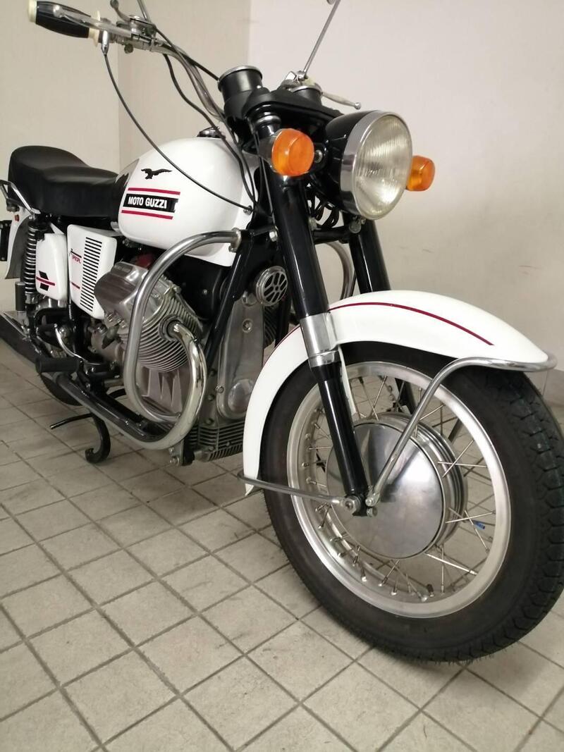 Moto Guzzi V 7 Special (3)
