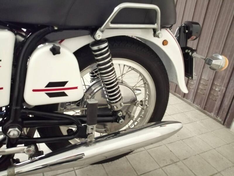 Moto Guzzi V 7 Special (12)