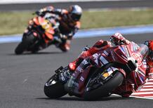 MotoGP 2026. GP di Ungheria a Balaton. Marc Márquez vince dopo una battaglia con Pedro Acosta! Strike Jorge Mártin: stesi Marco Bezzecchi e altri tre piloti! [CLASSIFICA e VIDEO]